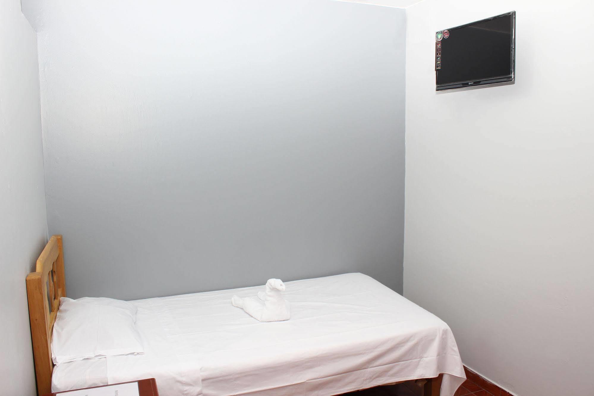 Hostal Las Fresas Lima Airport Callao Exterior foto